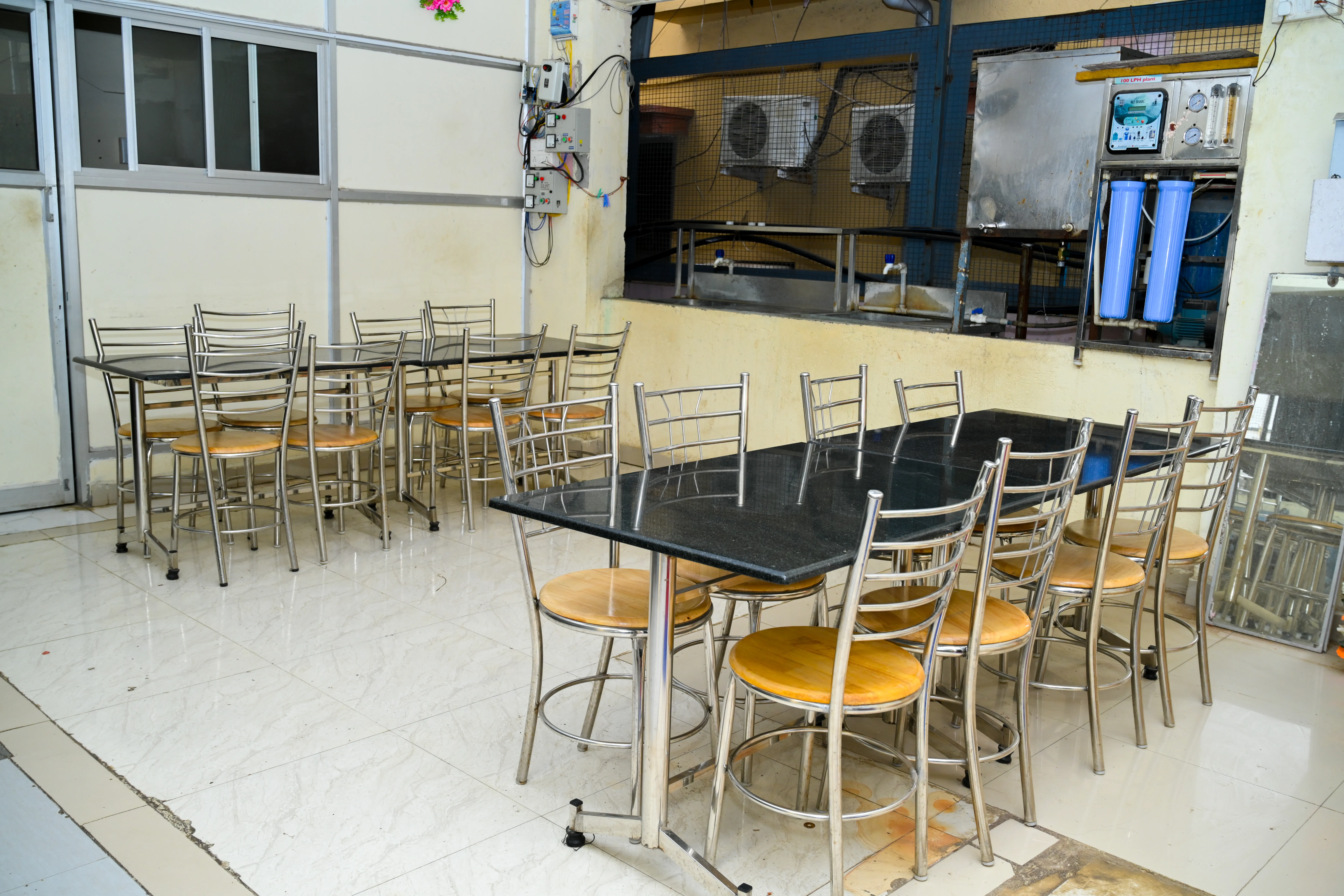 Premium living at Little Mount Gents Hostel - Sri Maha Hostels