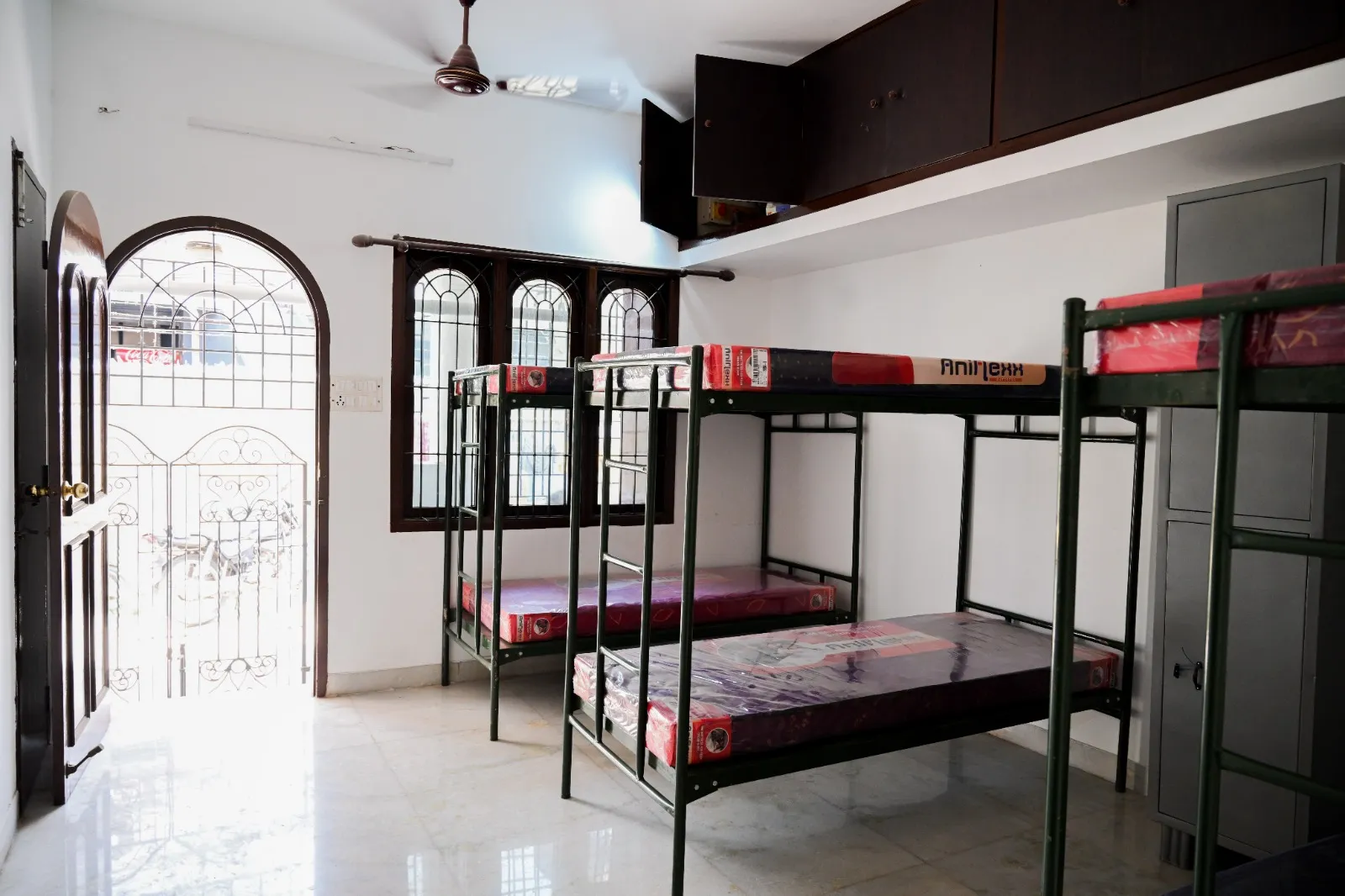 Creating Your Perfect Study Oasis: Tips for Hostel Living