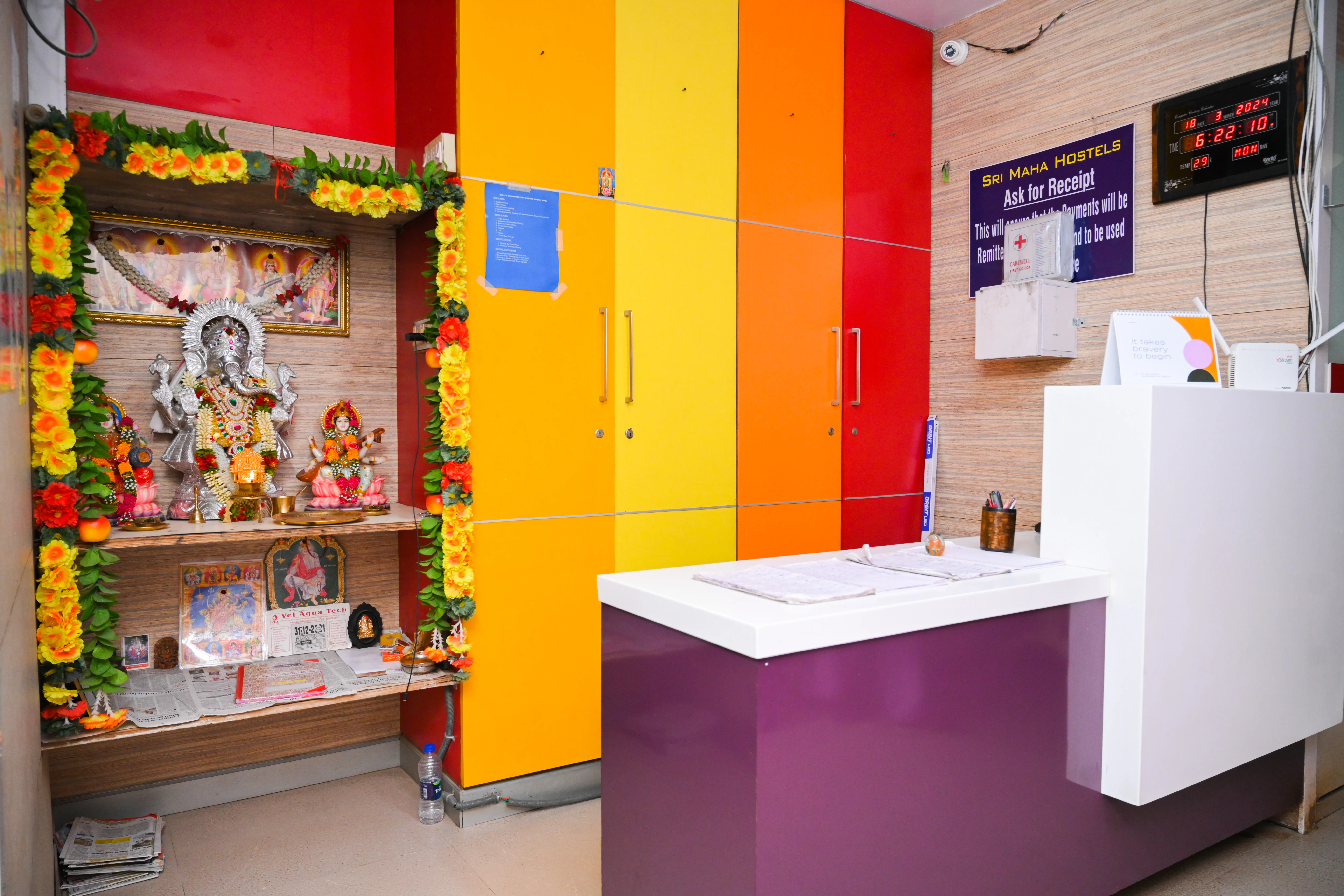 Comfortable common area and lounge at Sri Maha Hostels West Mambalam